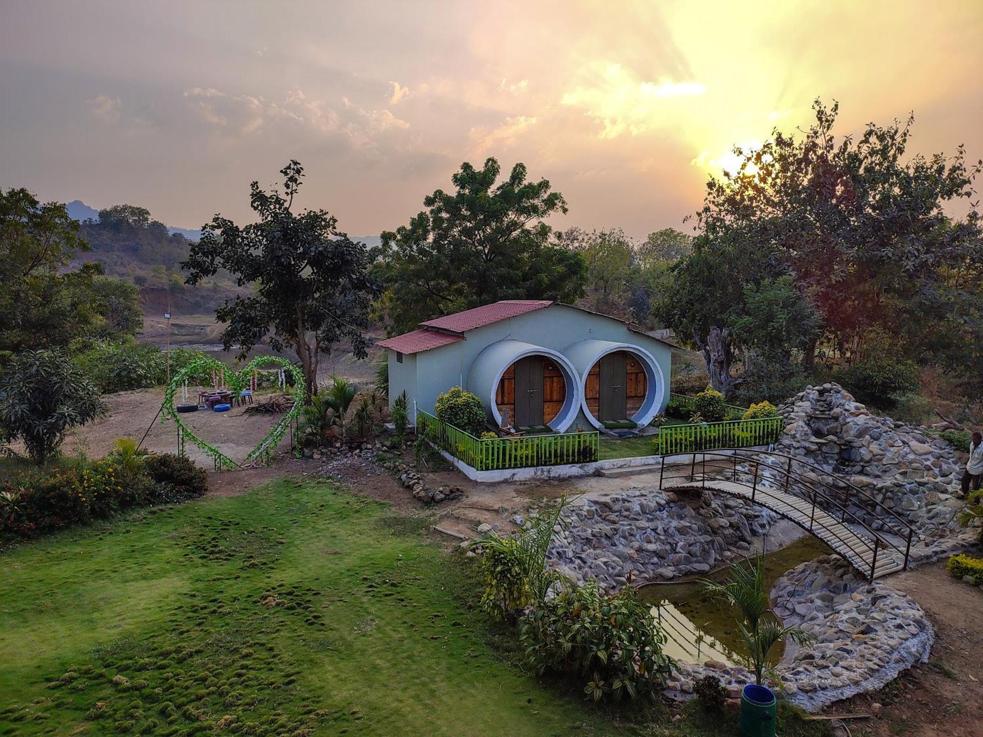 Van Vagdo Resort Rajpipla Екстер'єр фото