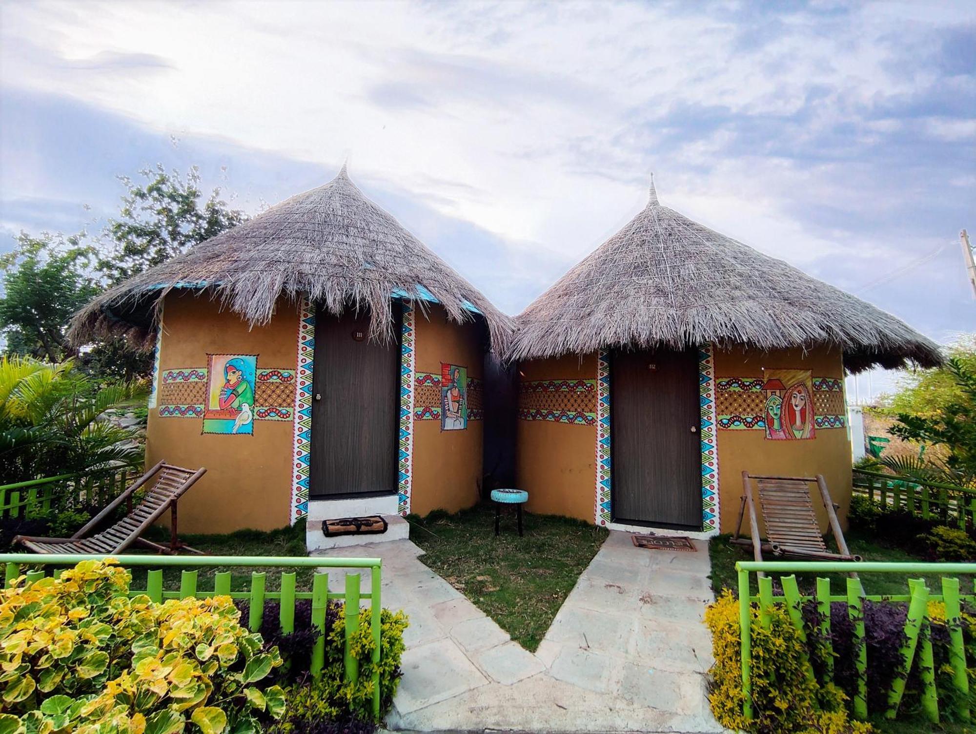 Van Vagdo Resort Rajpipla Екстер'єр фото