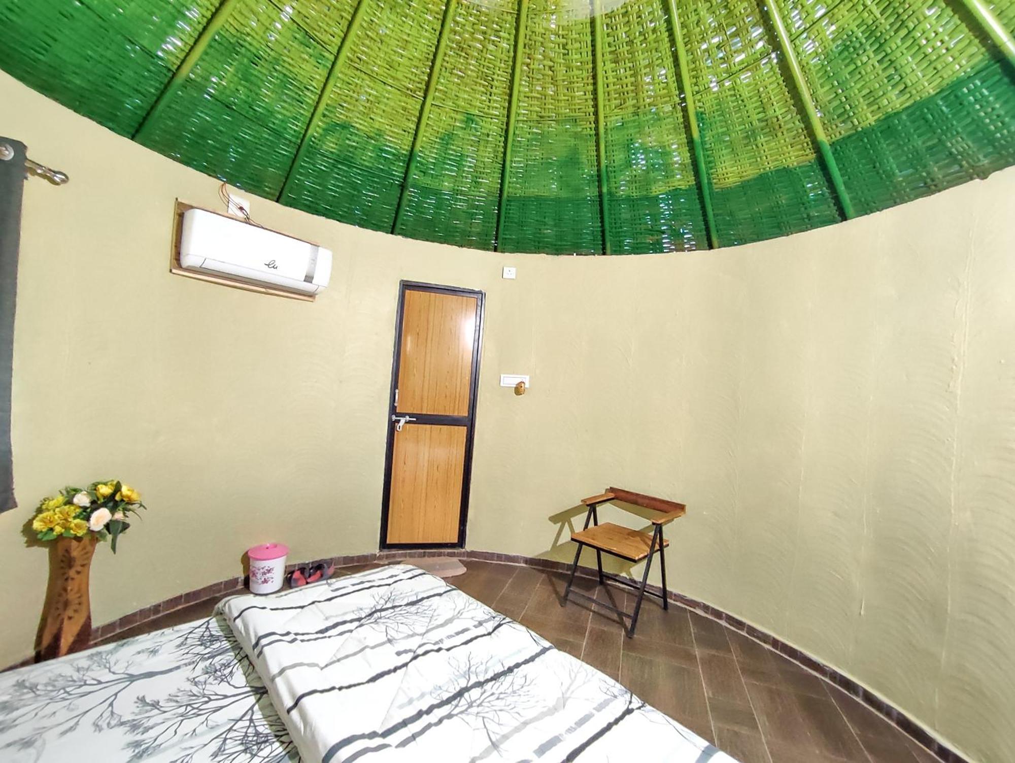 Van Vagdo Resort Rajpipla Екстер'єр фото