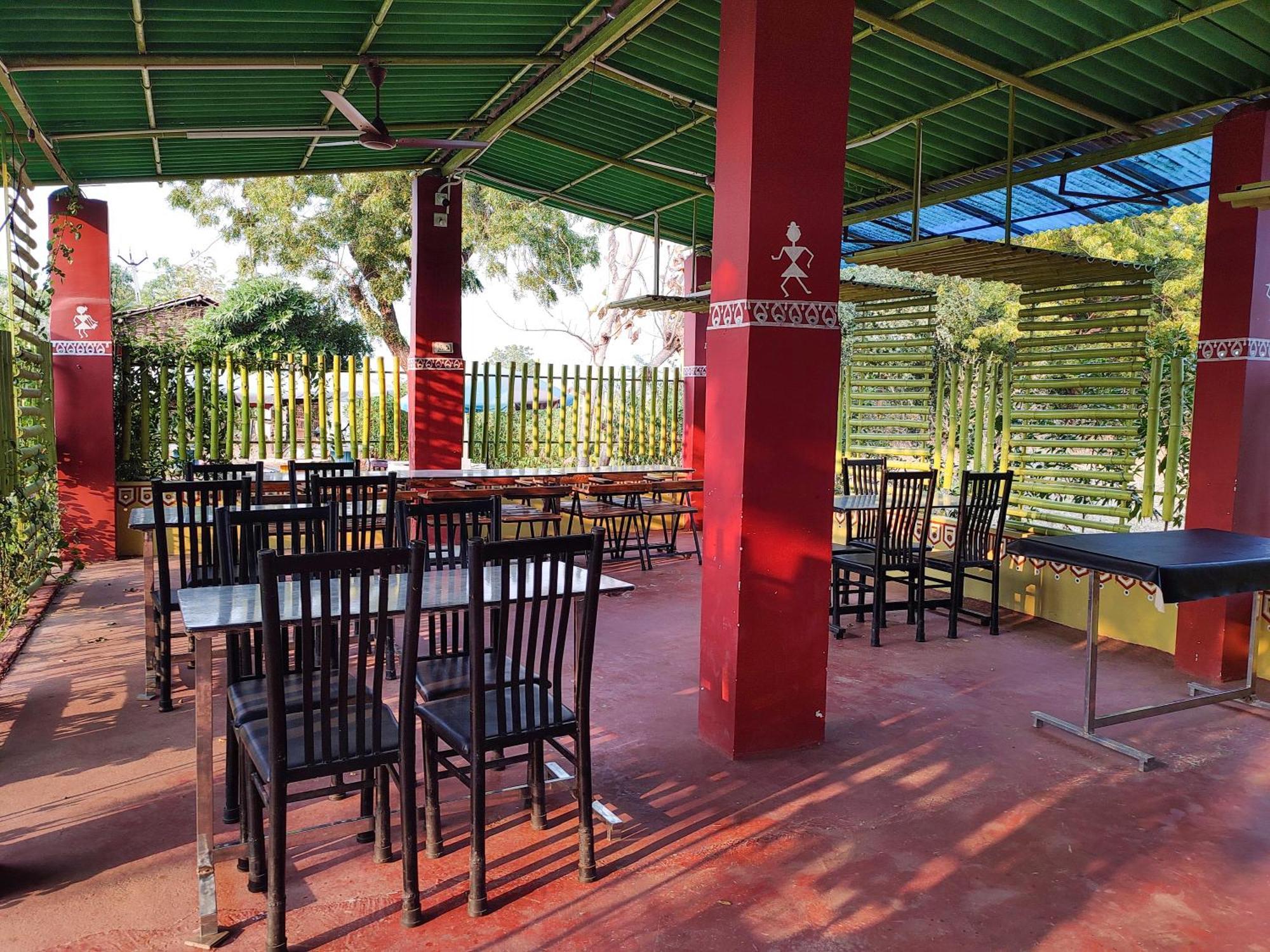Van Vagdo Resort Rajpipla Екстер'єр фото